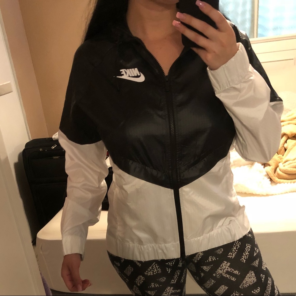 Nike windbreaker